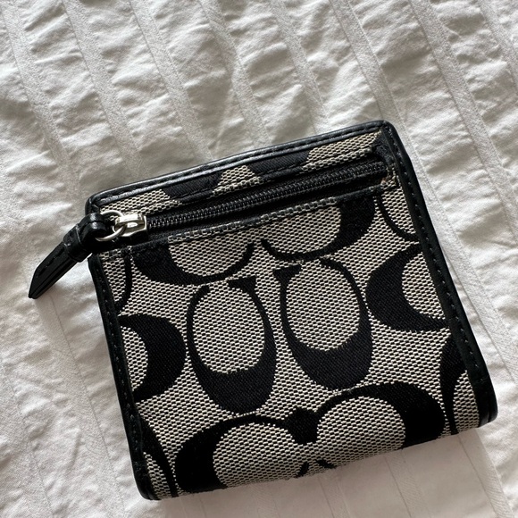 Small Coach Wallet - Picture 3 of 10